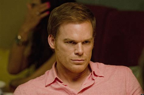  Dexter: Il Serial Killer che Salva Miami da Altri Peggiori?