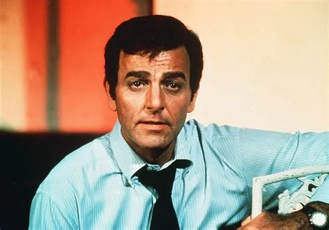  Mannix: Una serie noir che esplora la complessità della giustizia con le acrobazie di Mike Connors!